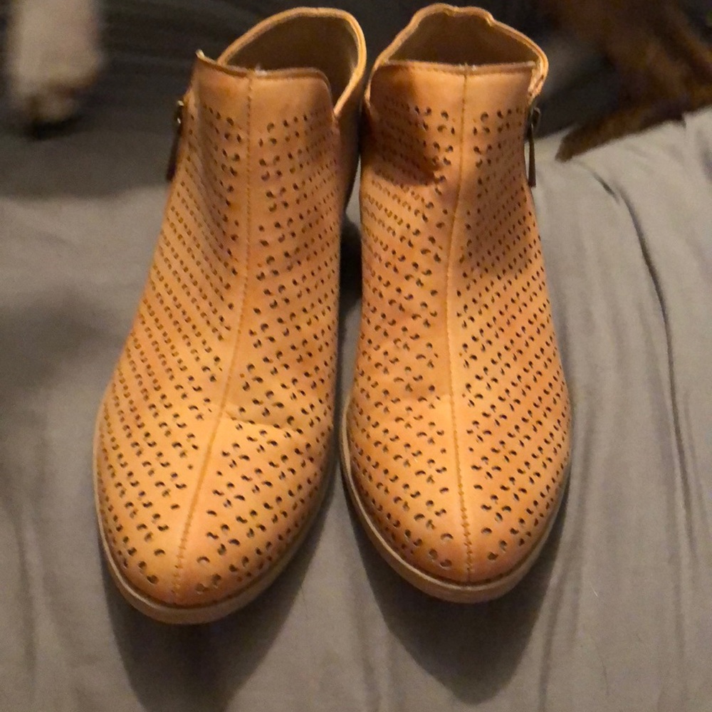 Ankle booties
